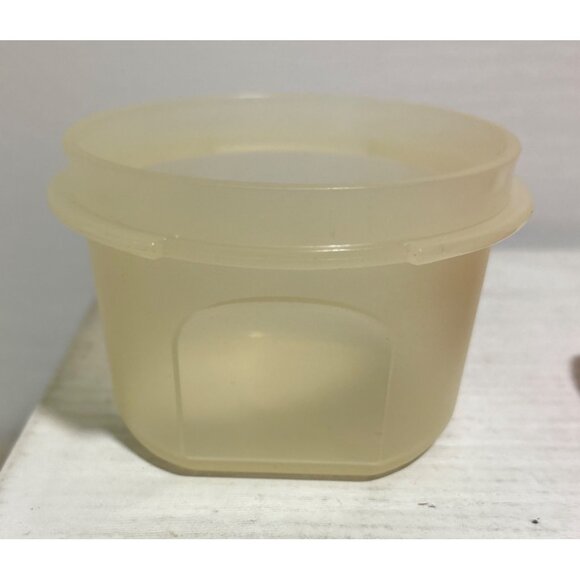 Tupperware Modular Mates Stor N Shake Round Red Seal Double Sided Seal - Picture 6 of 11
